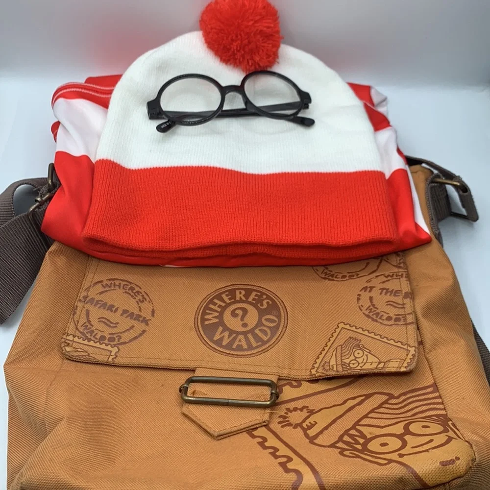 Where’s Waldo Novelty Outfit & Messenger Bag Bundle